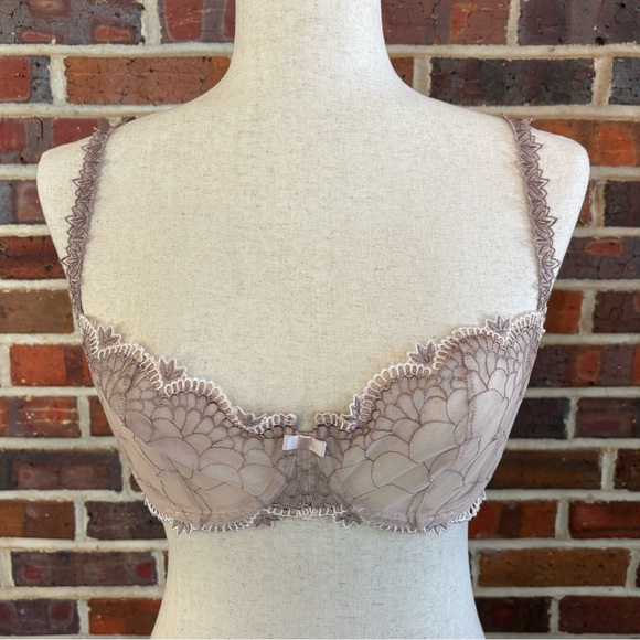 Chantelle Lace Unlined Demi‎ Bra 34D - Picture 1 of 11
